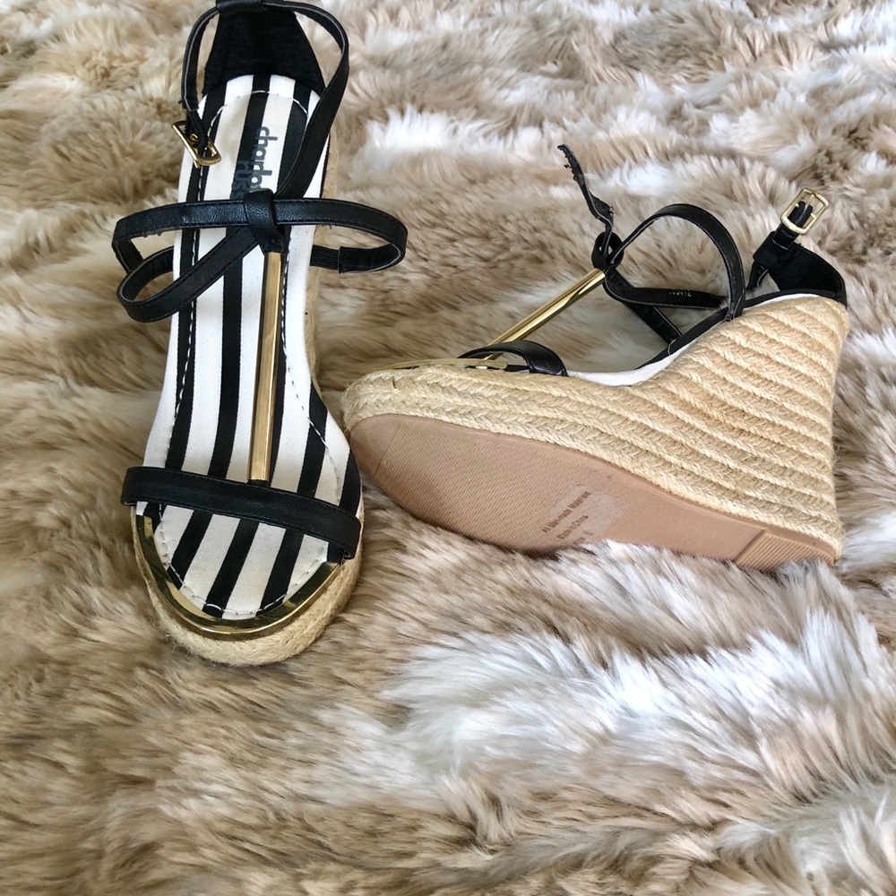Espadrilles - Picture 2 of 2